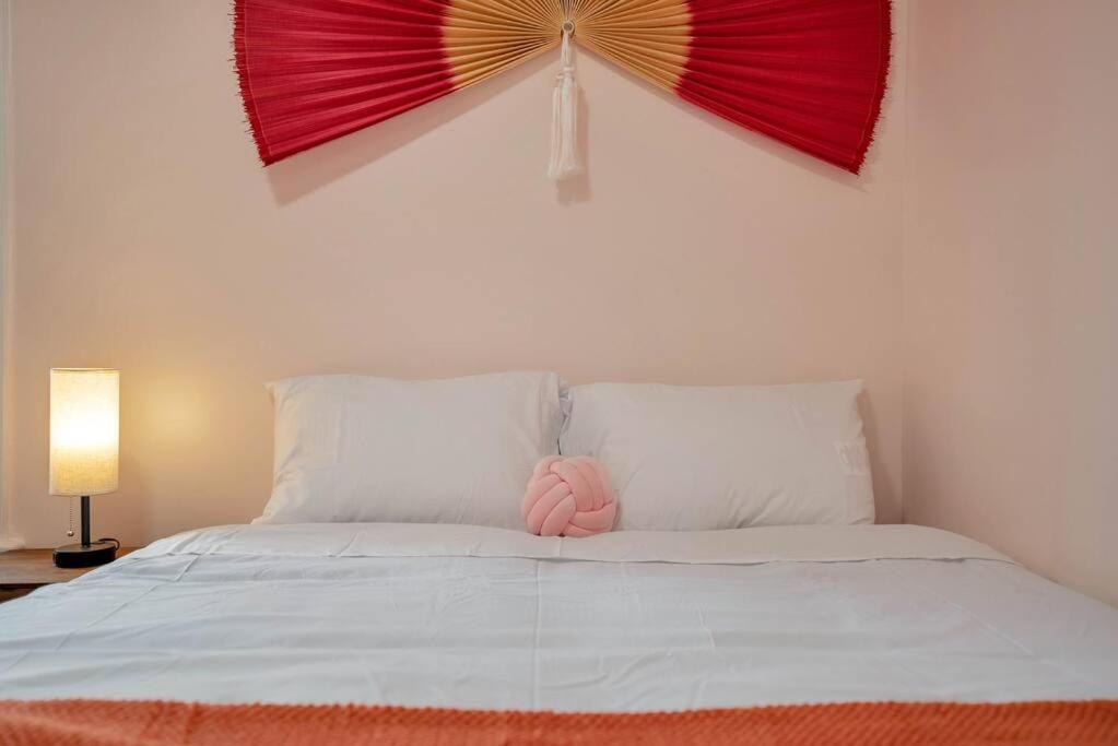 Peachy Paradise In East Rock Near Dt/Yale New Haven Extérieur photo