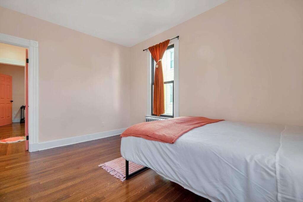 Peachy Paradise In East Rock Near Dt/Yale New Haven Extérieur photo