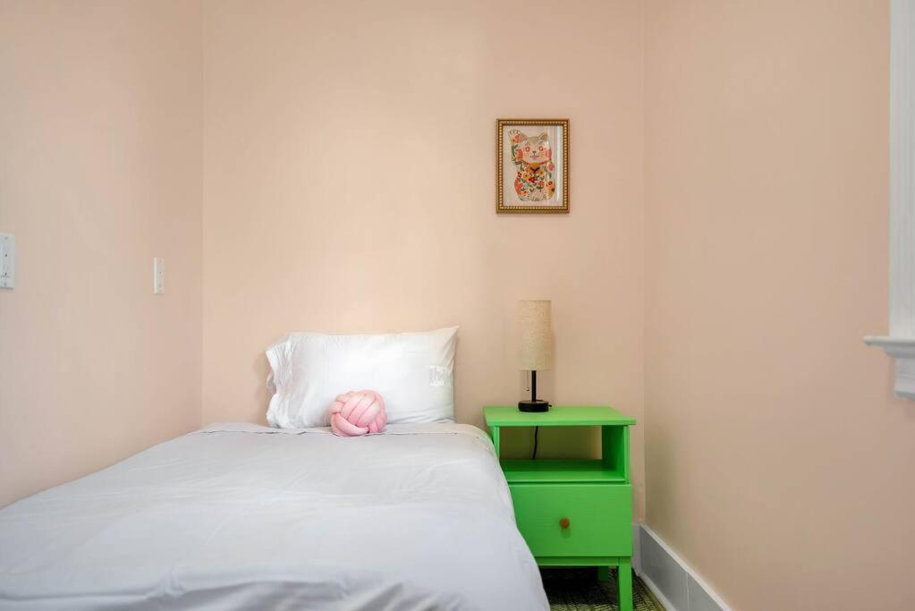 Peachy Paradise In East Rock Near Dt/Yale New Haven Extérieur photo